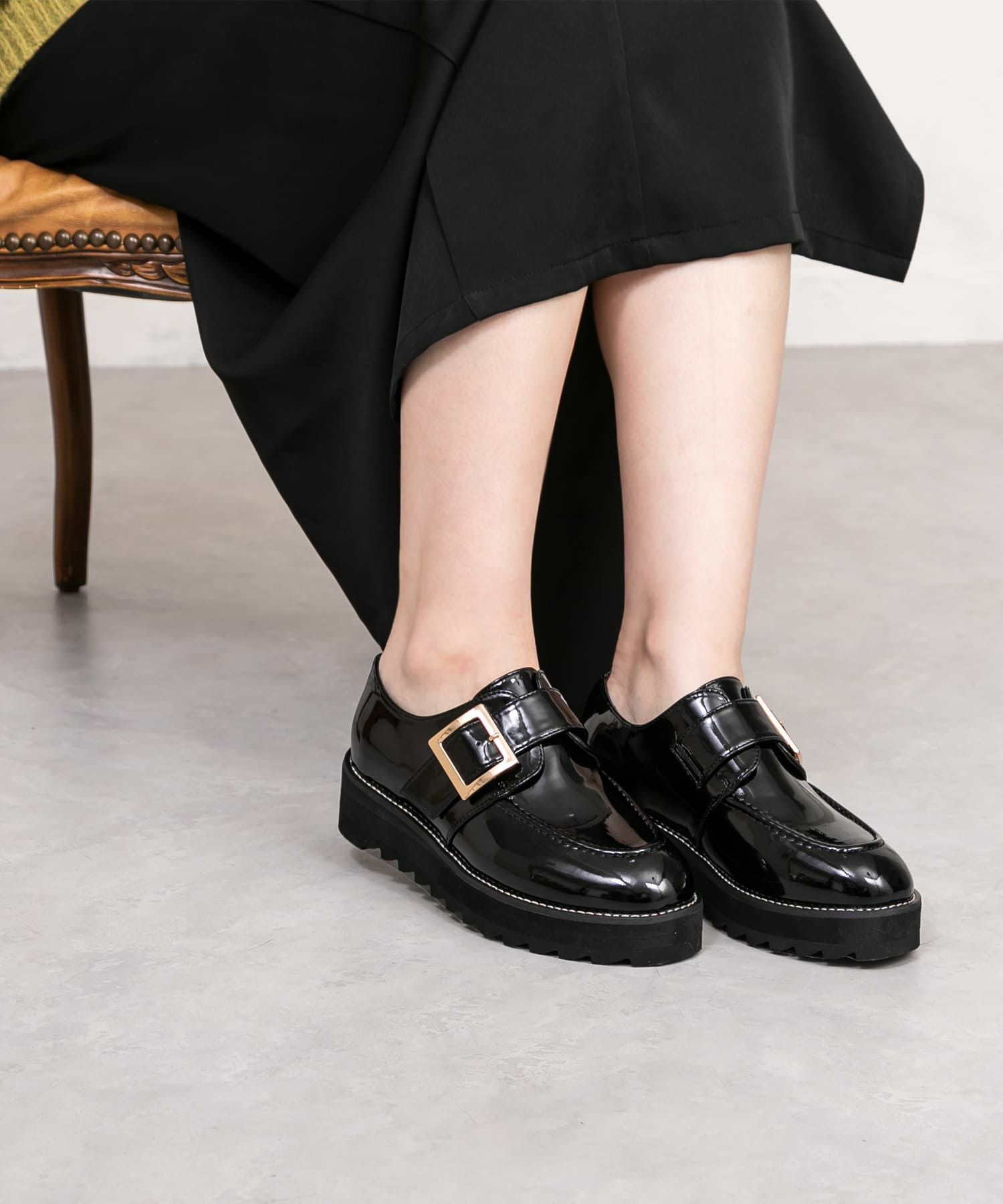 ワンベルトバックルデザイン厚底ローファー | andex shoes product
