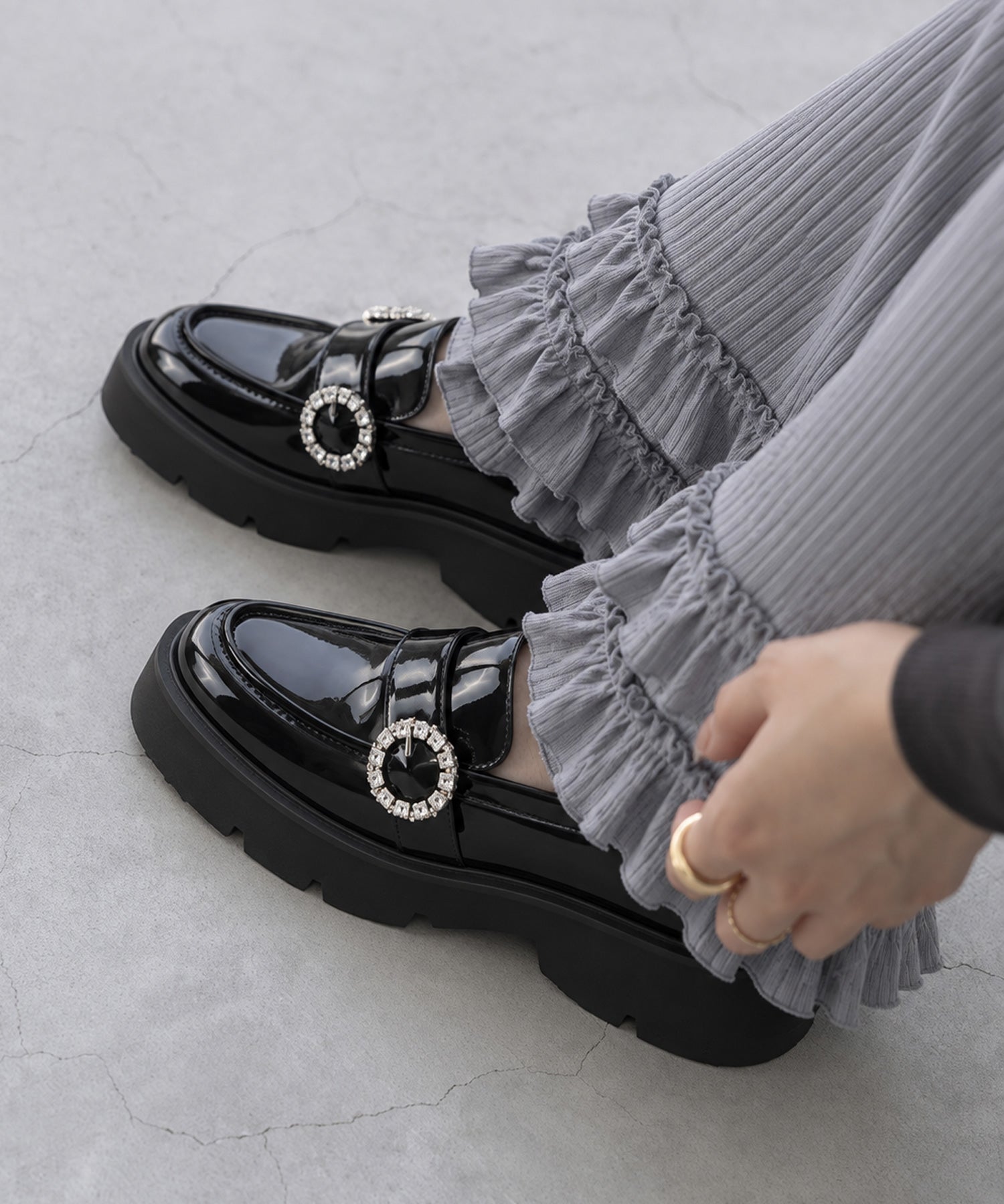 ビジューバックル付き厚底ローファー | andex shoes product ONLINE STORE